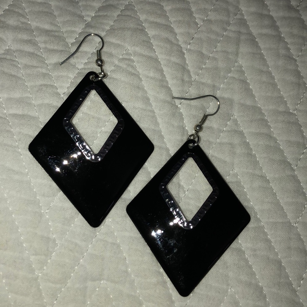Black and Silver Fashion Earrings